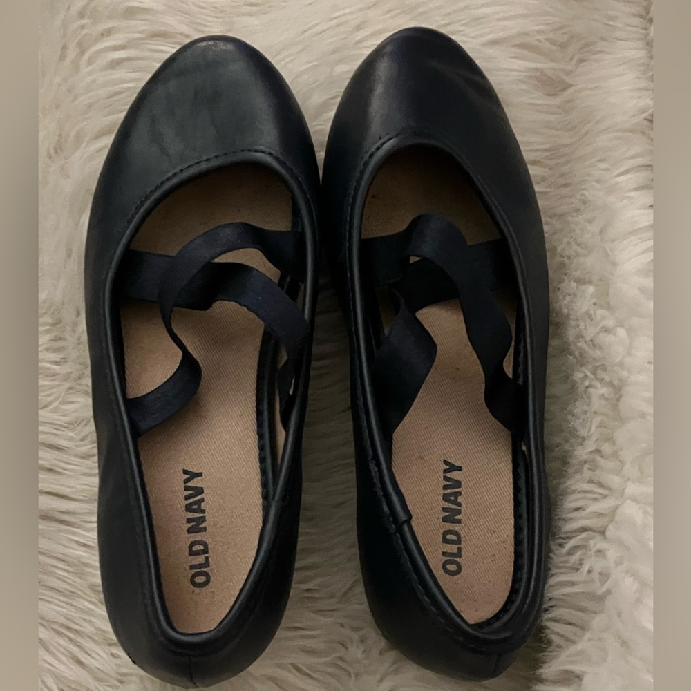 Girls Size 13 Navy Ballet Slip Ons from Old Navy, worn 2x. dress up or school